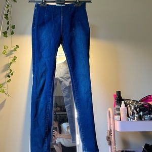 Free People- Ultra High Pull On High Waist Skinny Jeans